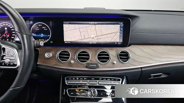 Mercedes-Benz E-Class W213 2020 Белый из Кореи, фото 4