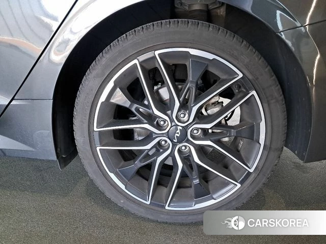 Kia K5 3rd generation 2023 Серый из Кореи, фото 4