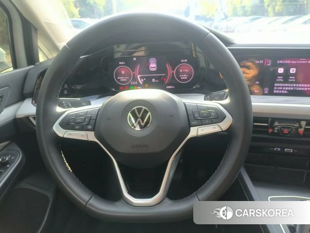Volkswagen Golf 2022 Белый из Китая, фото 4