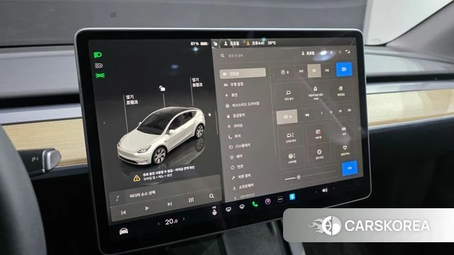 Tesla Model Y 2023 Белый из Кореи, фото 4