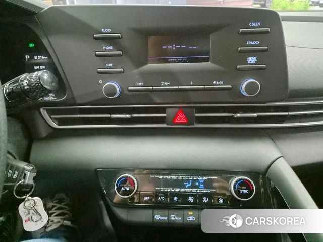Hyundai Avante Hybrid (CN7) 2021 Белый из Кореи, фото 4