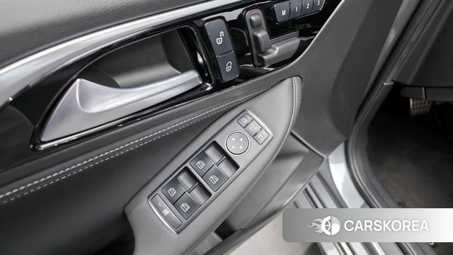 Infiniti Q30 2019 Серебряный из Кореи, фото 4