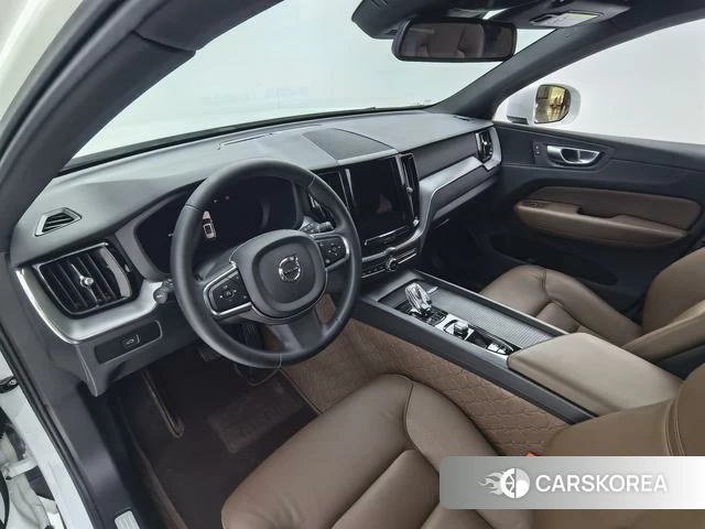 Volvo XC60 2023 Белый из Китая, фото 4