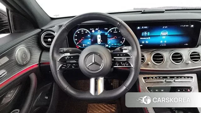 Mercedes-Benz E-Class W213 2023 Черный из Кореи, фото 4