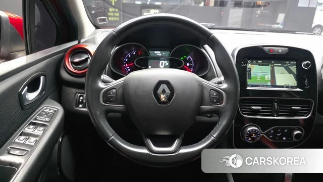 Renault Korea (Samsung) Clio 2019 Красный из Кореи, фото 4