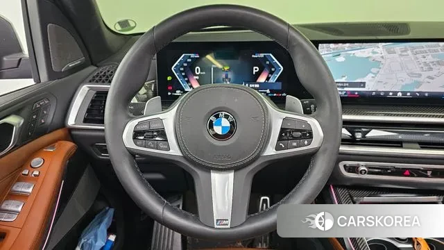 BMW X7 (G07) 2024 Черный из Кореи, фото 4