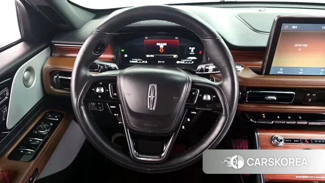 Lincoln Aviator 2nd generation 2023 Белый из Кореи, фото 4