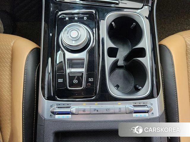 Kia Carnival 4th generation 2023 Белый из Кореи, фото 4