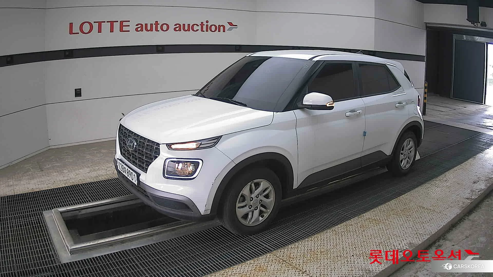 Hyundai Venue 2020 Polar White из Кореи, фото 4