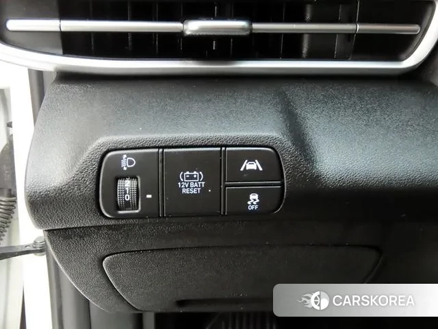 Hyundai Avante Hybrid (CN7) 2022 Белый из Кореи, фото 4