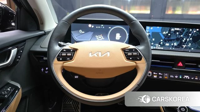 Kia EV6 2023 Черный из Кореи, фото 4
