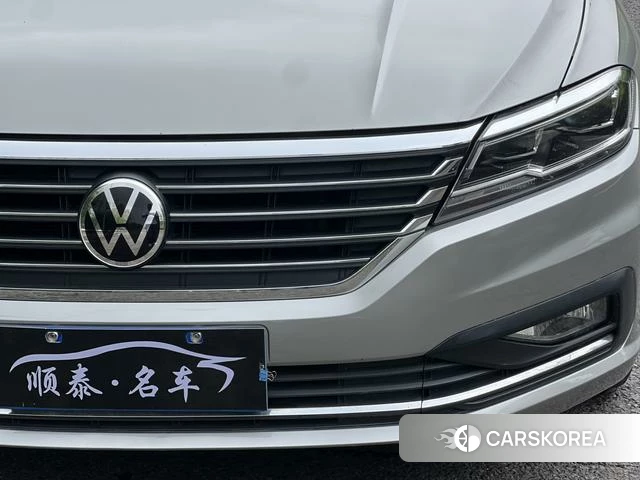 Volkswagen Lavida 2021 Серебристо-серый из Китая, фото 4