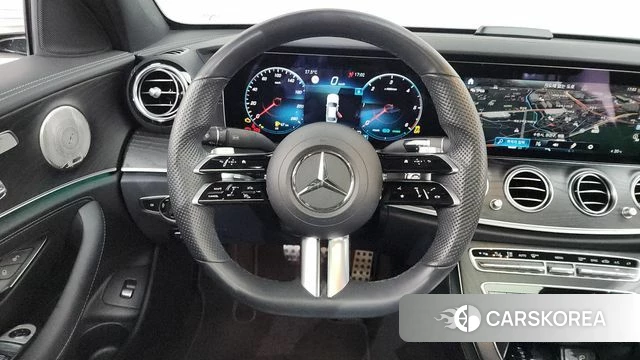 Mercedes-Benz E-Class W213 2022 Белый из Кореи, фото 4