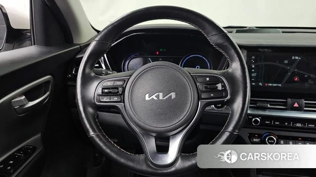 Kia Niro Plus 2022 Белый из Кореи, фото 4