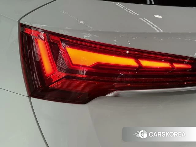 Audi Q5L 2023 Белый из Китая, фото 4