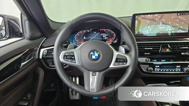 BMW 5 Series (G30) 2022 Черный из Кореи, фото 4