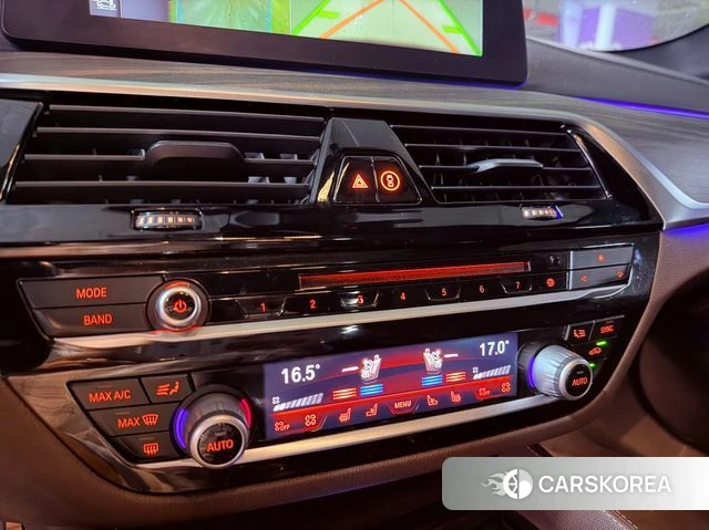 BMW 5 Series (G30) 2018 Серый из Кореи, фото 4