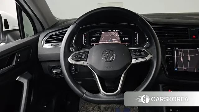Volkswagen Tiguan second Generation 2023 Белый из Кореи, фото 4