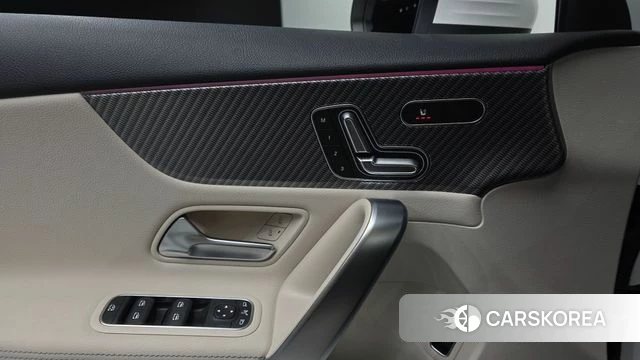 Mercedes-Benz A-Class W177 2024 Белый из Кореи, фото 4