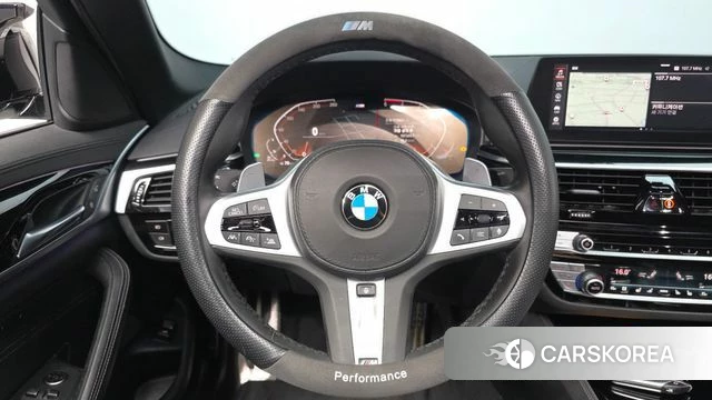BMW 5 Series (G30) 2020 Белый из Кореи, фото 4