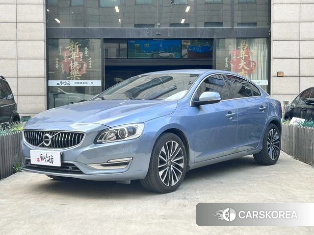 Volvo S60 2018 Синий из Китая, фото 4