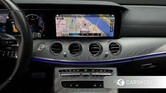 Mercedes-Benz E-Class W213 2022 Белый из Кореи, фото 4