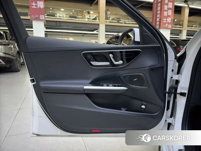 Mercedes-Benz Class C 2021 Белый из Китая, фото 4