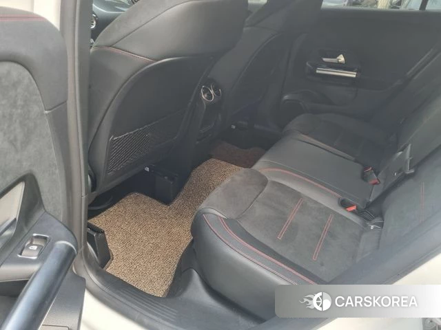 Mercedes-Benz GLA - Class H247 2023 Черный из Кореи, фото 4