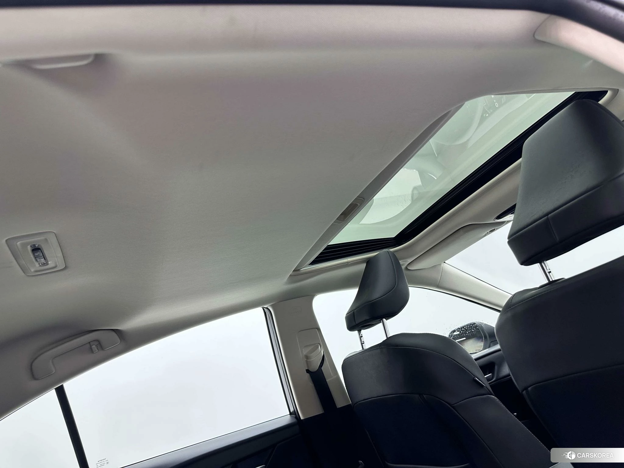 Toyota Camry 2024 Белый из Китая, фото 4