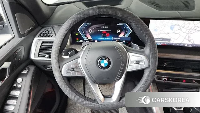 BMW X7 (G07) 2024 Черный из Кореи, фото 4