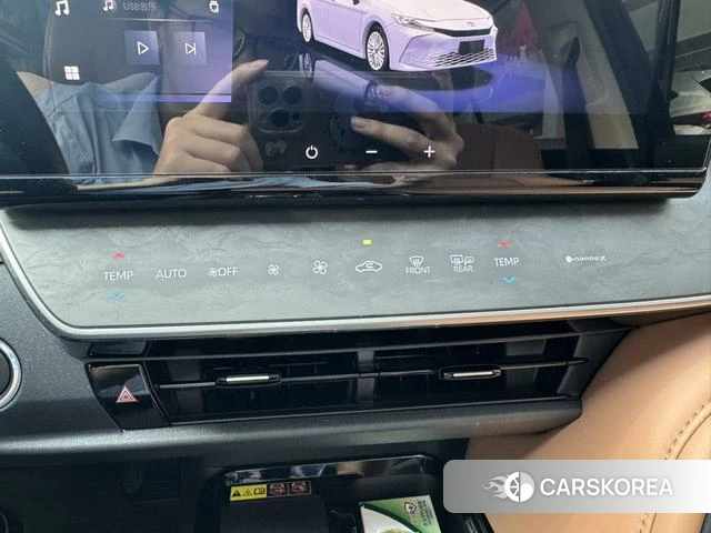 Toyota Camry 2024 Серебристо-серый из Китая, фото 4