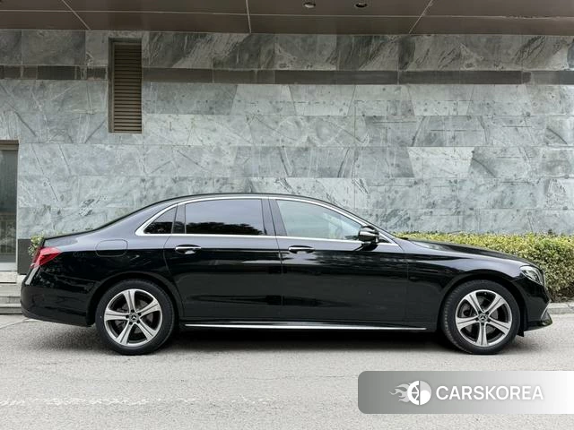 Mercedes-Benz E-class 2018 Черный из Китая, фото 4