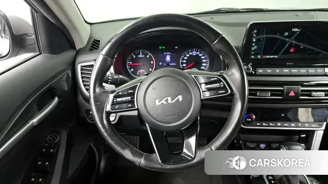 Kia Seltos 2021 Серый из Кореи, фото 4