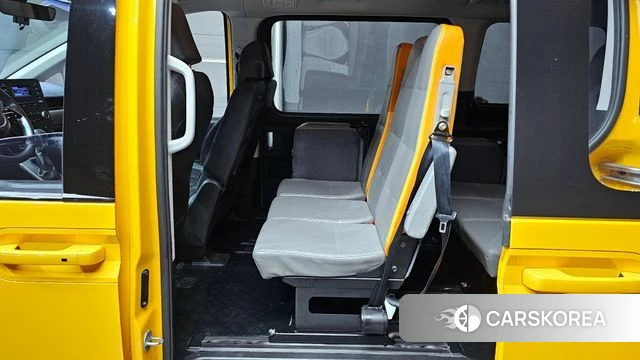 Hyundai Staria 2021 Желтый из Кореи, фото 4