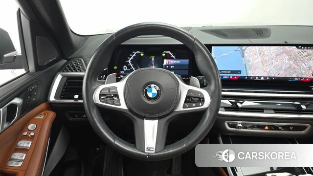 BMW X7 (G07) 2024 Серебристо-серый из Кореи, фото 4