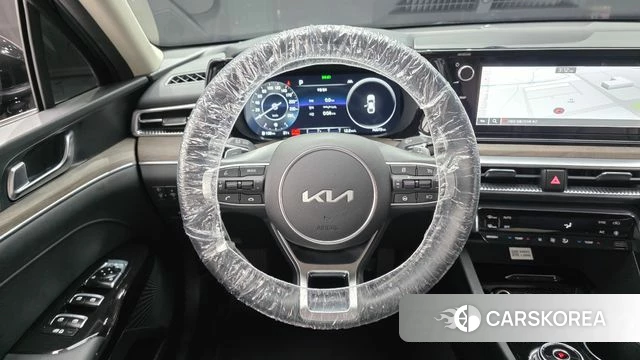 Kia K5 3rd generation 2023 Черный из Кореи, фото 4