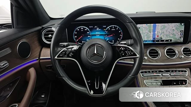 Mercedes-Benz E-Class W213 2022 Белый из Кореи, фото 4