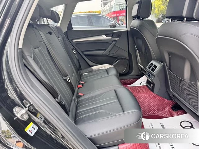 Audi Q5L 2022 Черный из Китая, фото 4