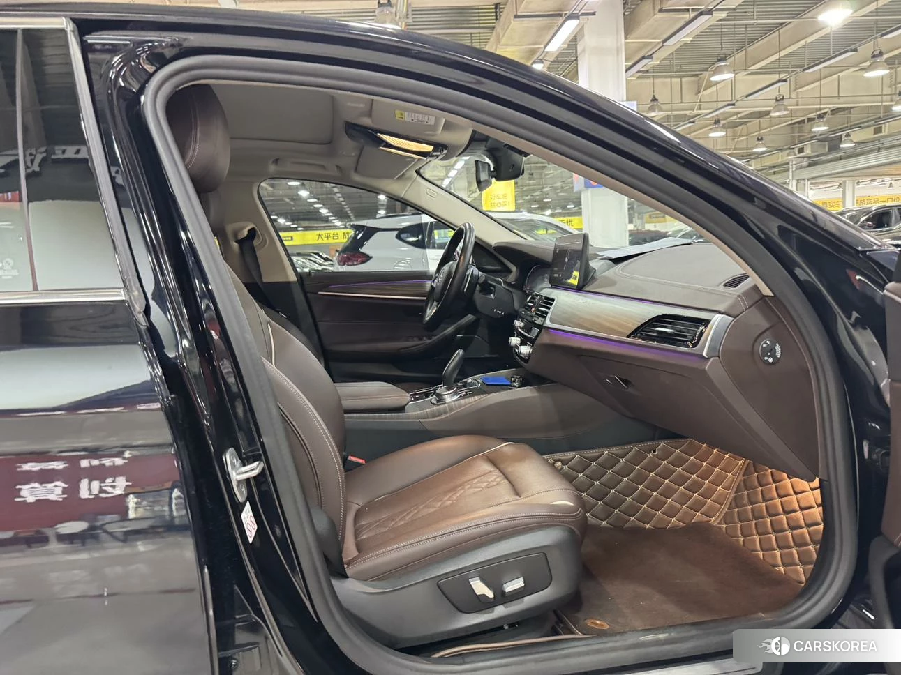 BMW 5 series 2021 Черный из Китая, фото 4