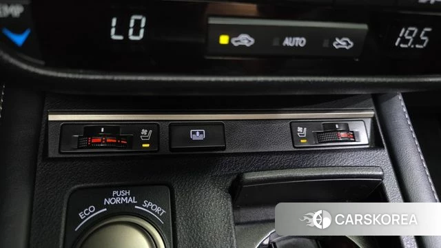 Lexus New ES300h 2018 Песочный из Кореи, фото 4