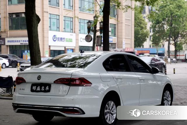 Volkswagen Bora 2024 Белый из Китая, фото 4