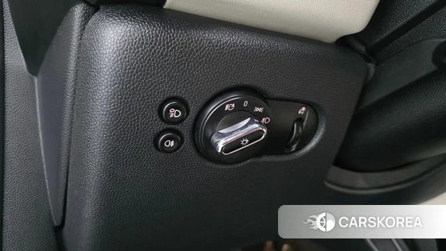Mini Cooper Electric 2022 Песочный из Кореи, фото 4