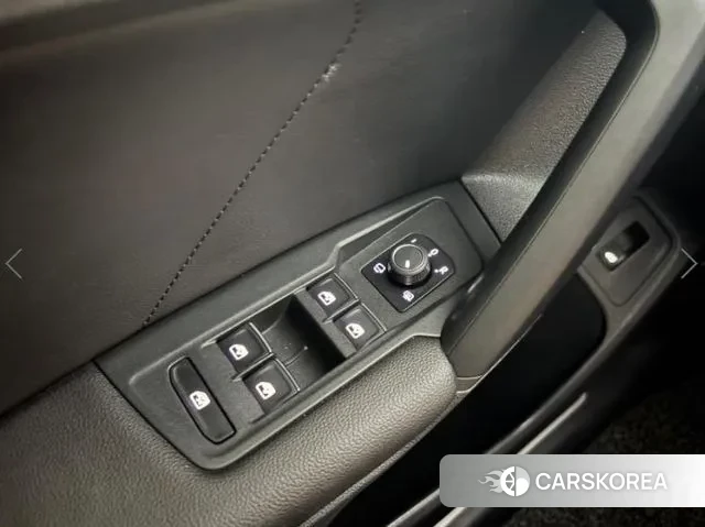 Volkswagen Tiguan second Generation 2021 Белый из Кореи, фото 4