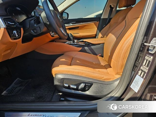 BMW 5 Series (G30) 2023 Серый из Кореи, фото 4