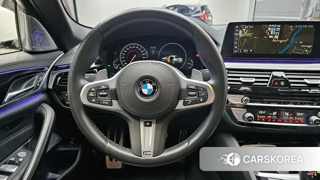 BMW 5 Series (G30) 2019 Белый из Кореи, фото 4