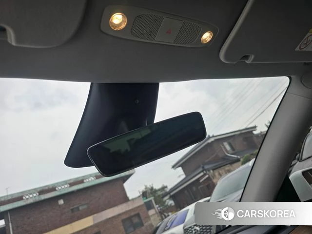 Tesla Model Y 2025 Белый из Кореи, фото 4