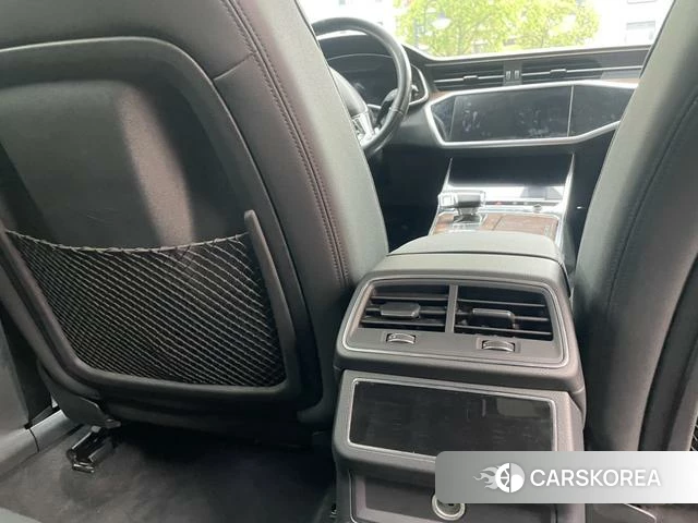 Audi A6 (import) 2021 Черный из Китая, фото 4