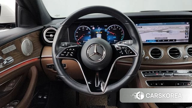 Mercedes-Benz E-Class W213 2023 Белый из Кореи, фото 4