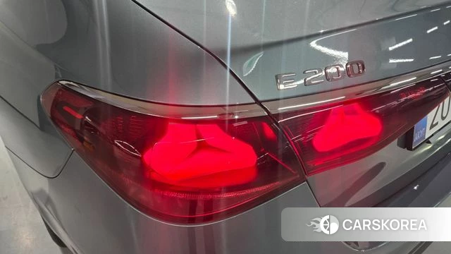 Mercedes-Benz E-Class W214 2025 Синий нефрит из Кореи, фото 4