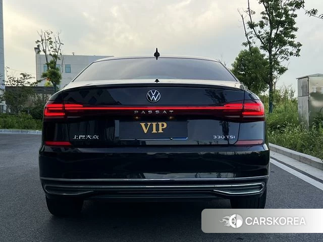 Volkswagen Passat 2022 Черный из Китая, фото 4
